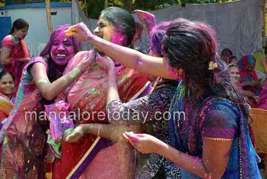 holi at mangaluru 1